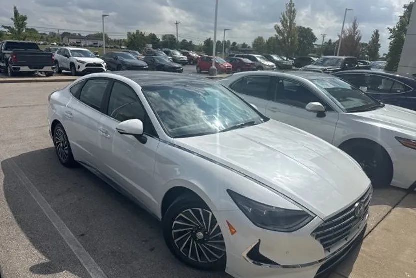 2021 Hyundai Sonata Hybrid Limited photo 1