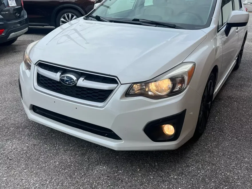 2014 Subaru Impreza 2.0i Sport Premium photo 1