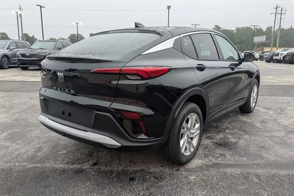2025 Buick Envista Preferred photo 1