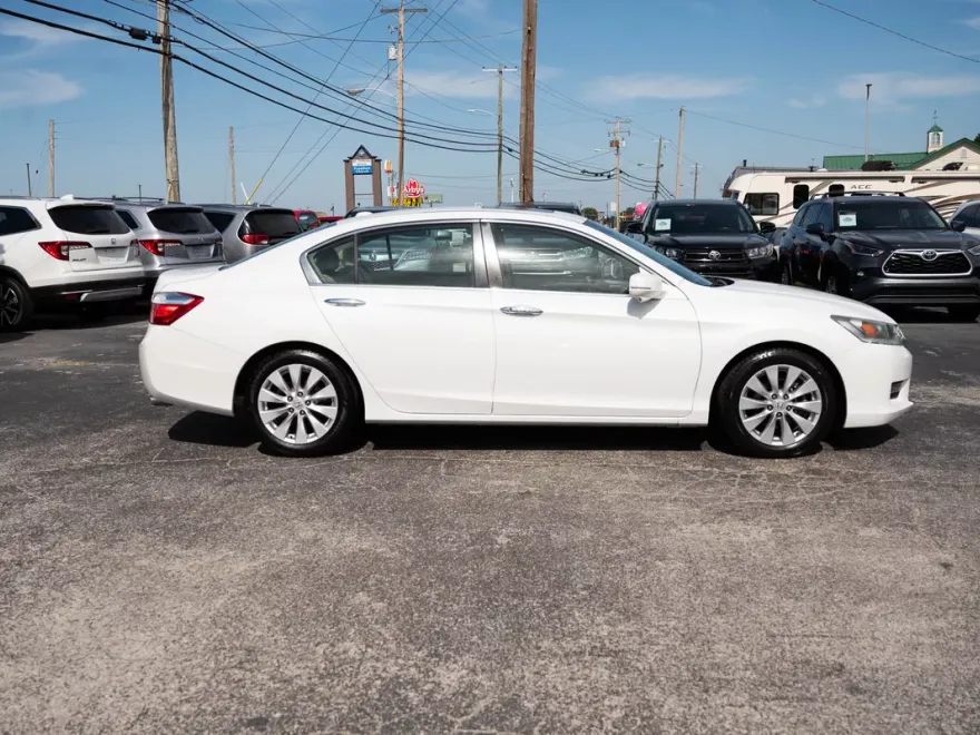 2015 Honda Accord EX-L photo 1