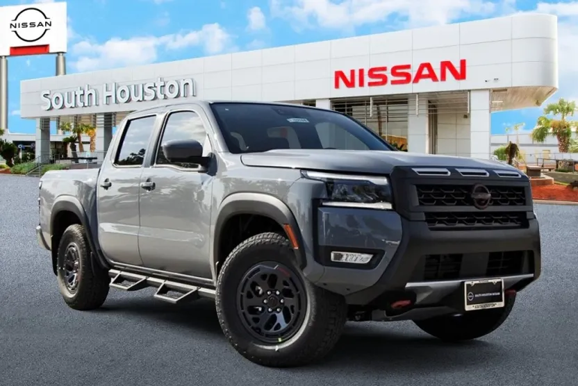 2026 Nissan Frontier PRO-4X photo 1