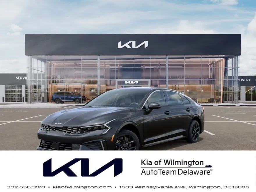 2025 Kia K5 LXS photo 1