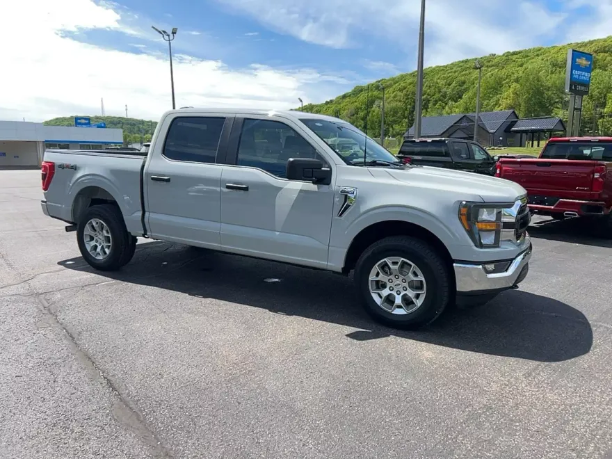 2023 Ford F-150 XLT photo 1
