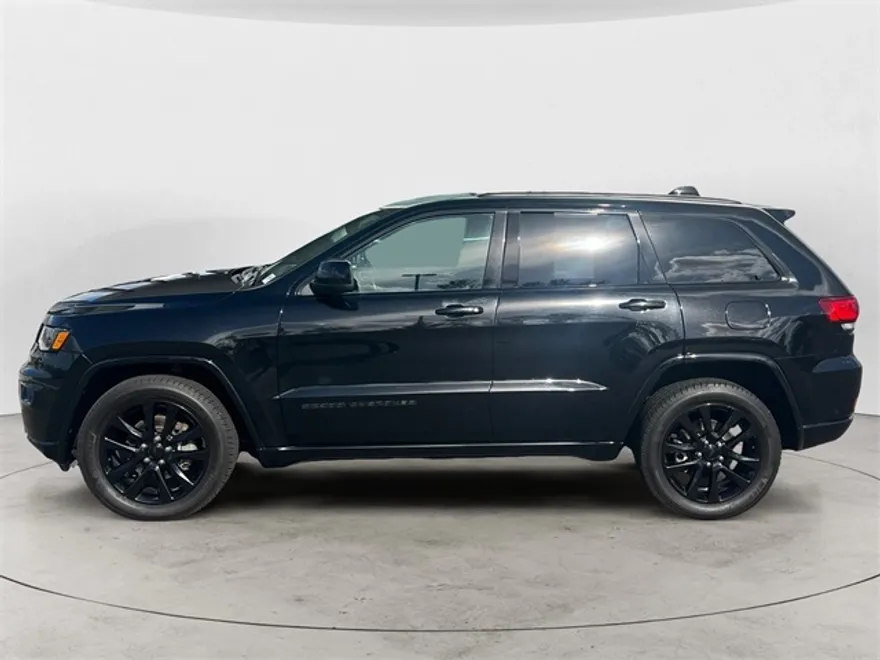 2019 Jeep Grand Cherokee Altitude photo 1