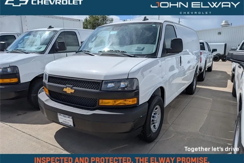 2025 Chevrolet Express Cargo 3500 photo 1
