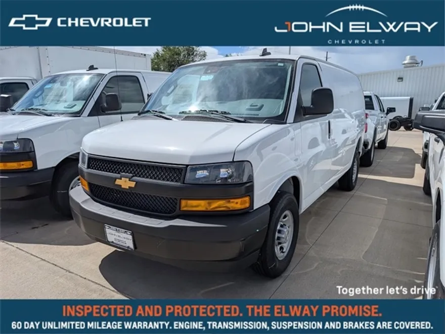2025 Chevrolet Express Cargo 3500 photo 1
