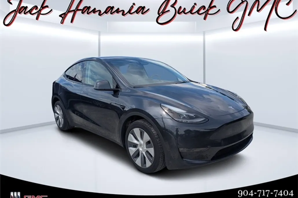2024 Tesla Model Y Long Range photo 1