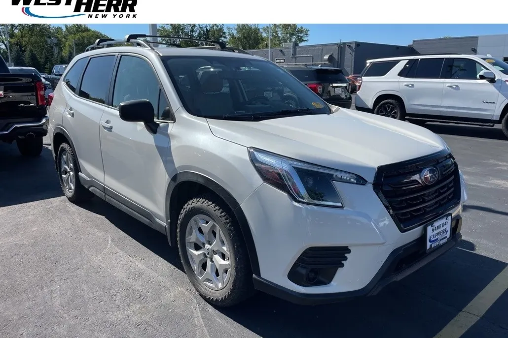 2023 Subaru Forester Base photo 1
