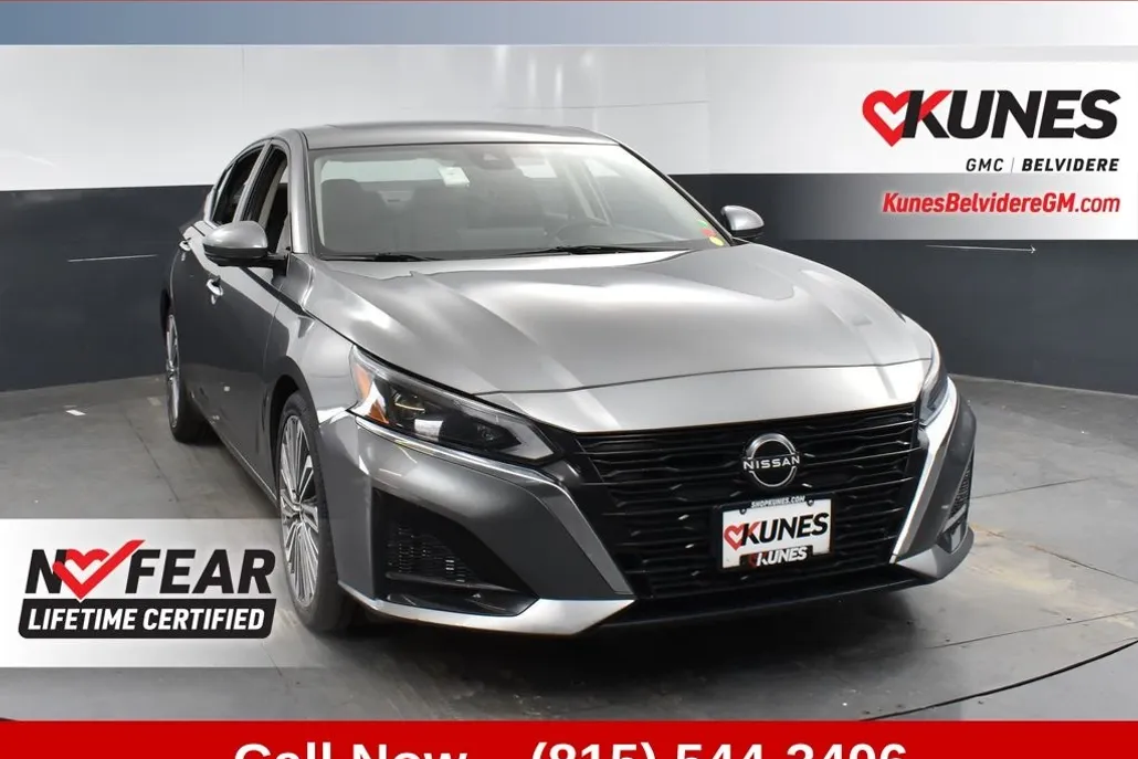 2023 Nissan Altima 2.5 SL photo 1