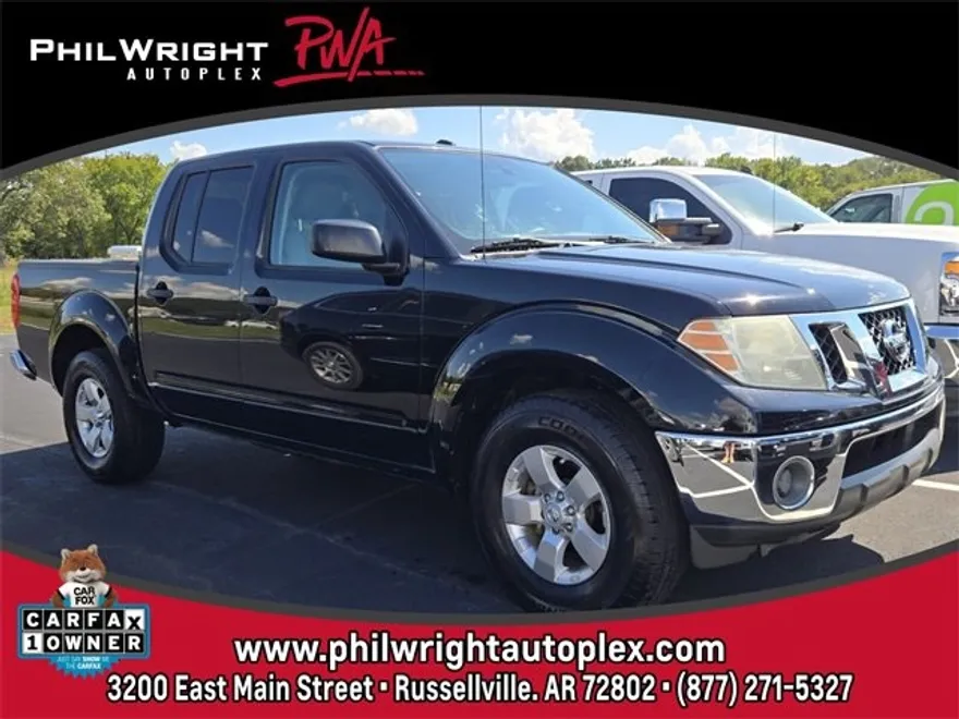2011 Nissan Frontier SV photo 1