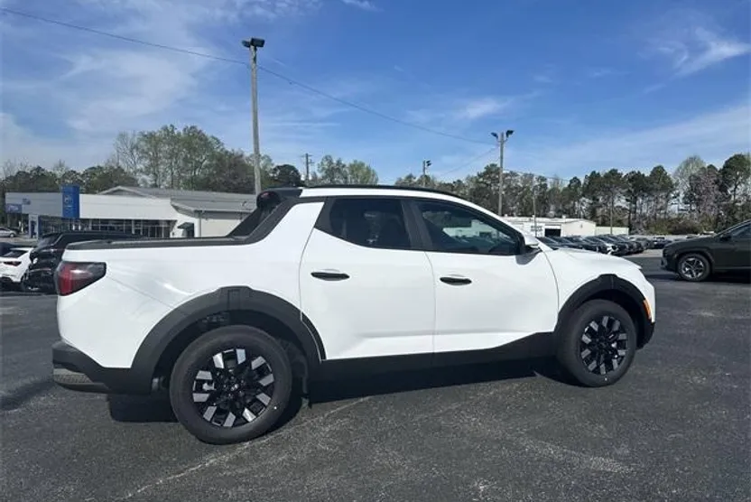 2025 Hyundai Santa Cruz SEL Activity photo 1