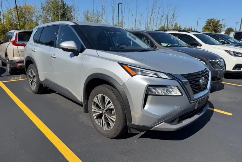 2021 Nissan Rogue SV AWD photo 1