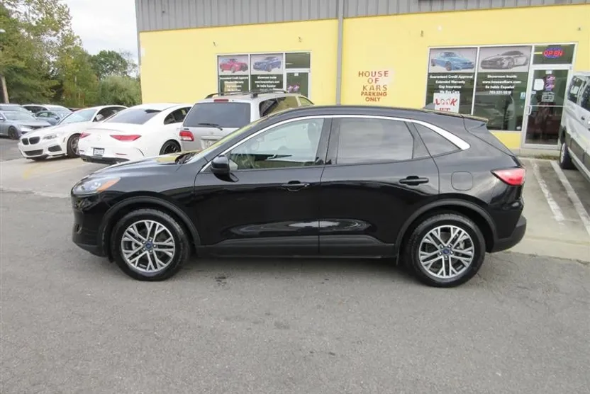 2022 Ford Escape SEL Hybrid photo 1