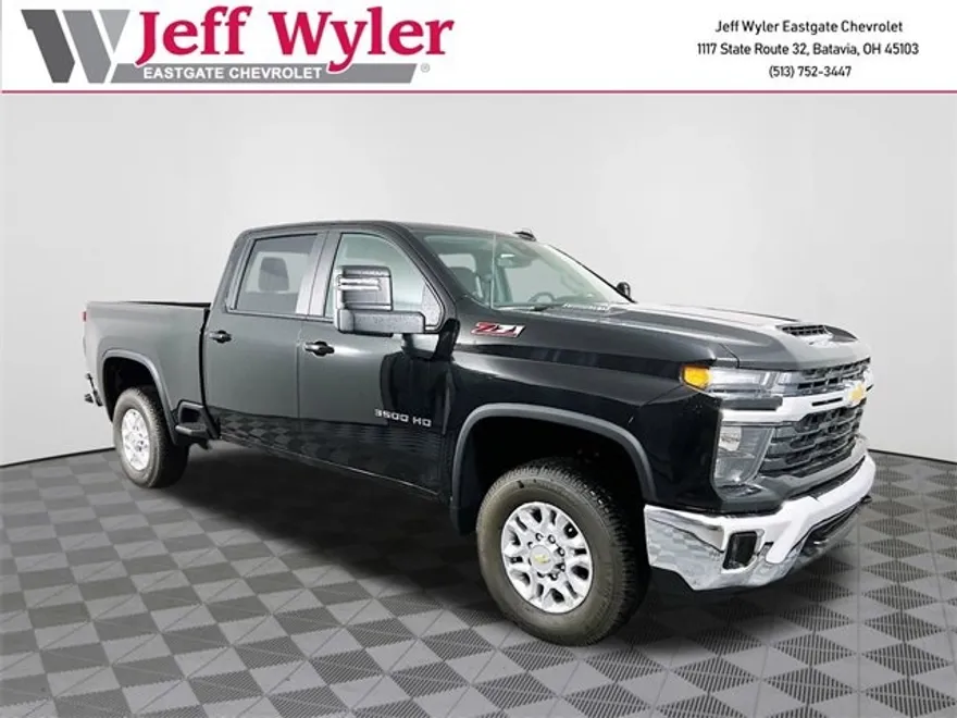2025 Chevrolet Silverado 3500HD LT photo 1