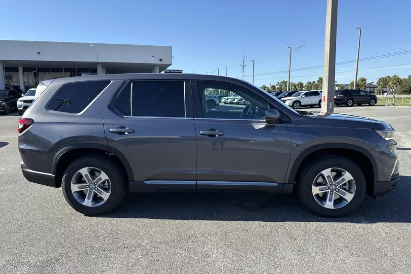 2025 Honda Pilot EX-L photo 1