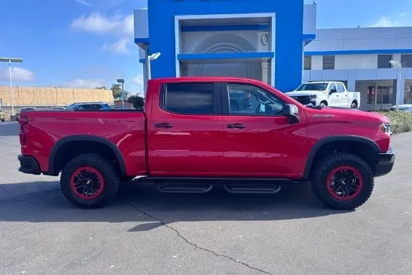 2026 Chevrolet Silverado 1500 ZR2 photo 1