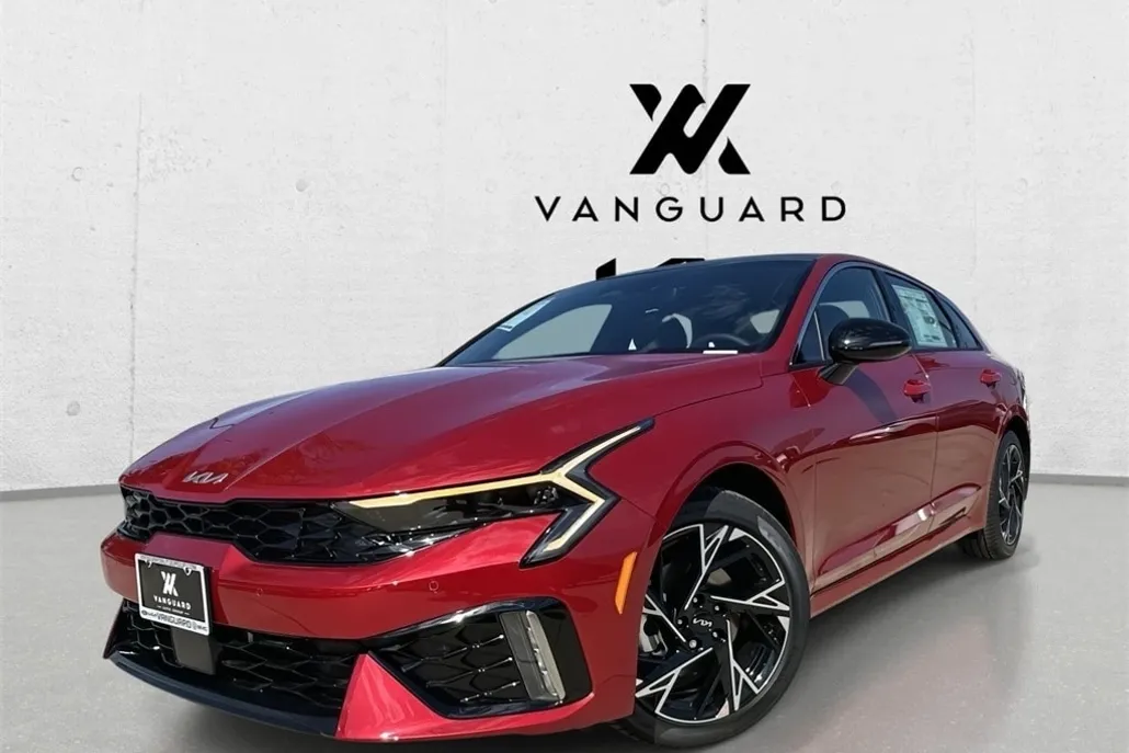 2025 Kia K5 GT-Line photo 1