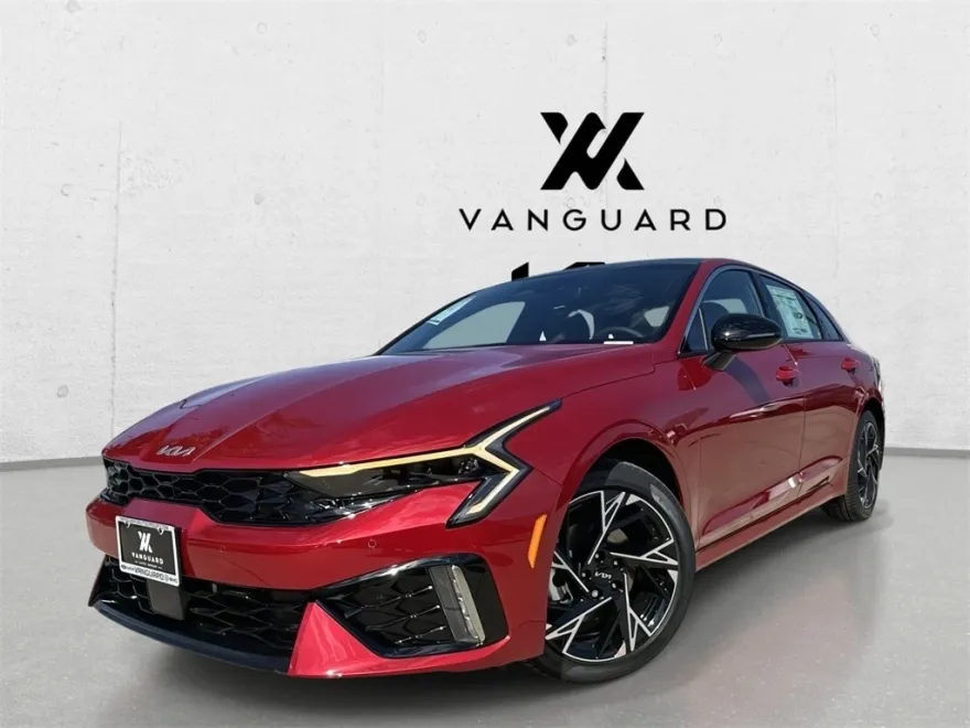2025 Kia K5 GT-Line photo 1