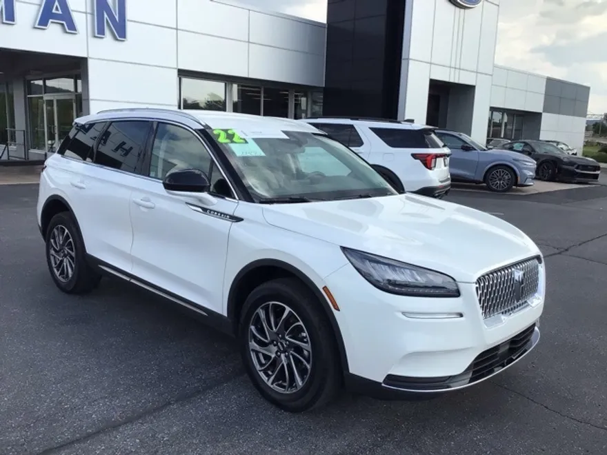 2022 Lincoln Corsair Standard photo 1