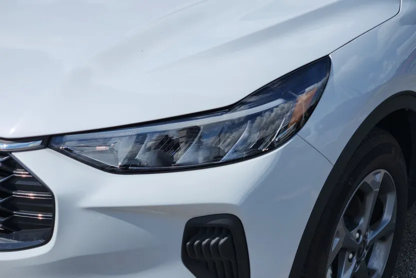 2025 Ford Escape ST-Line photo 1