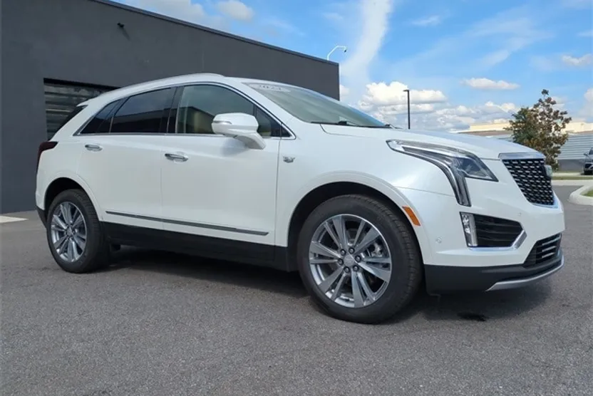 2024 Cadillac XT5 Platinum Premium Luxury photo 1