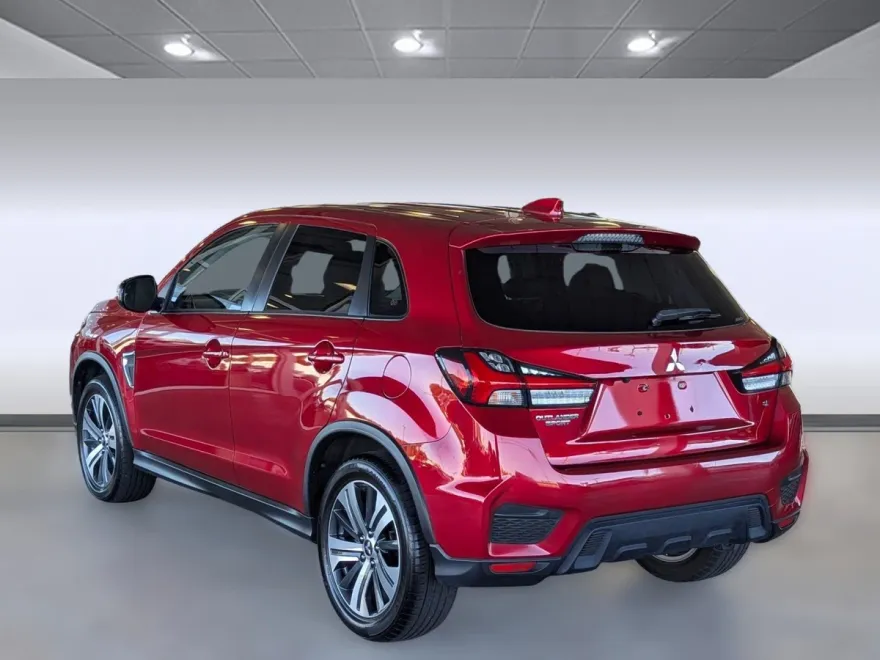 2022 Mitsubishi Outlander Sport ES photo 1