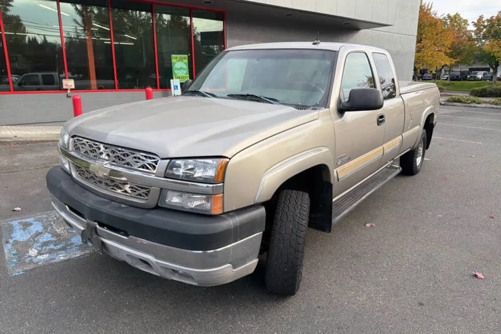2003 Chevrolet Silverado 2500HD LT photo 1