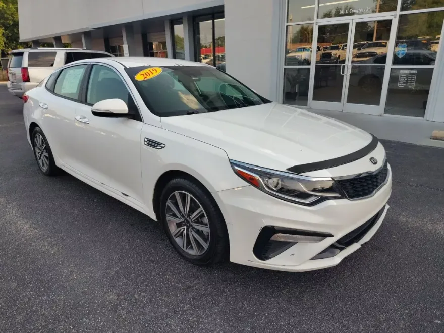 2019 Kia Optima LX photo 1