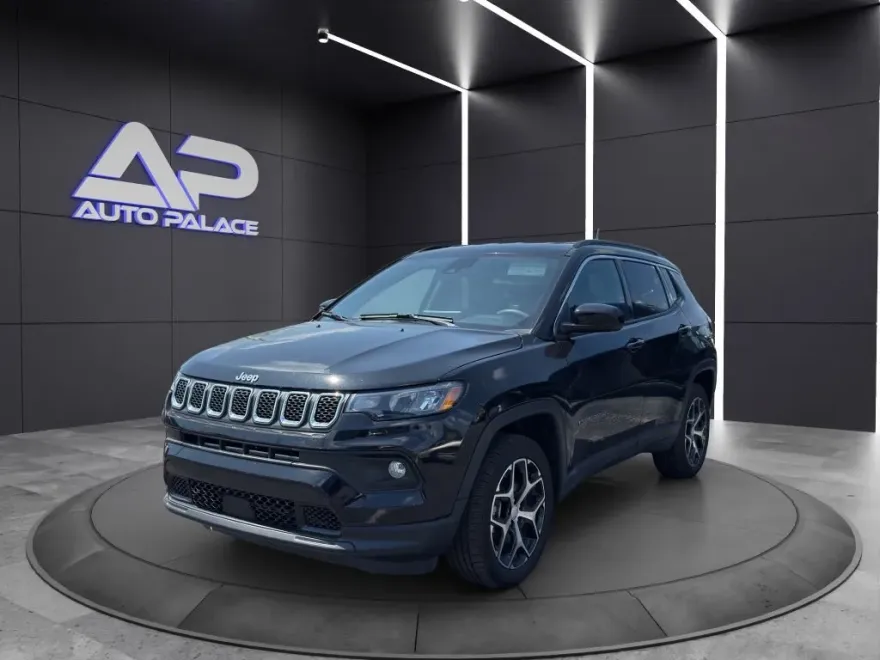 2024 Jeep Compass Latitude photo 1