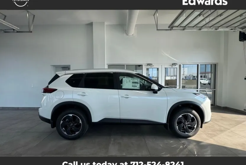 2026 Nissan Rogue SV photo 1