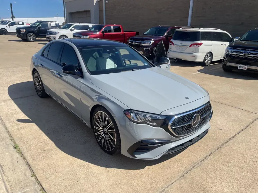 2025 Mercedes Benz E 450 Sedan photo 1