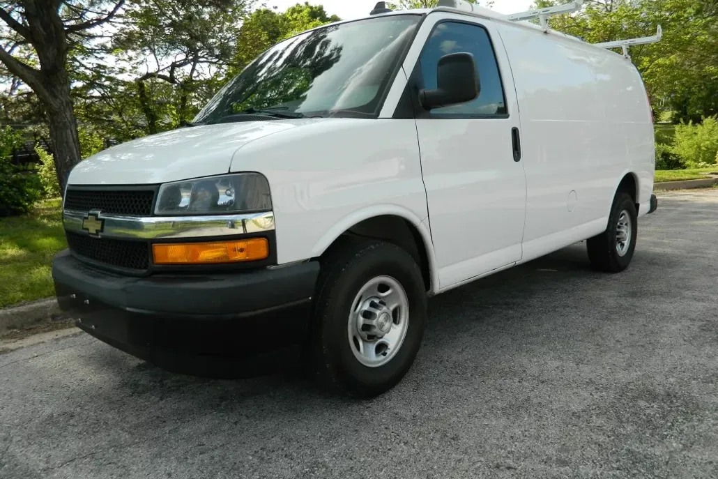 2019 Chevrolet Express 2500 Cargo photo 1