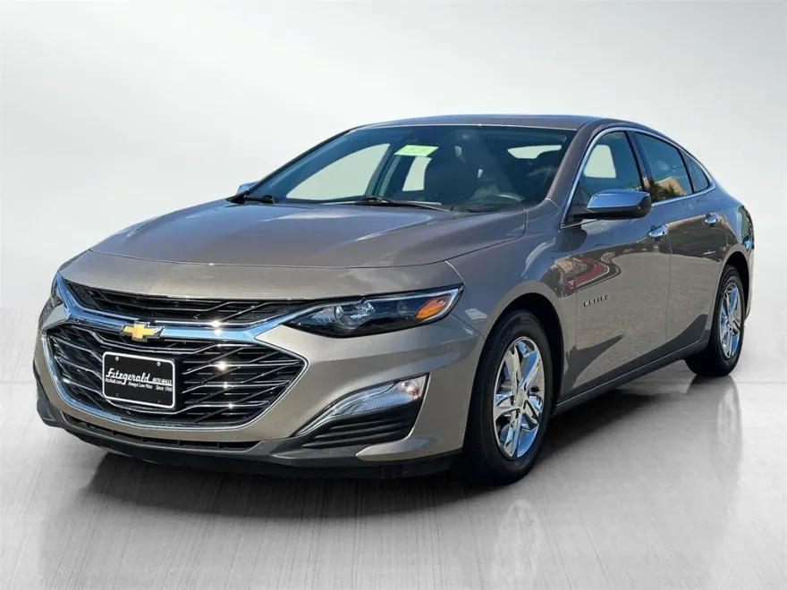 2023 Chevrolet Malibu LS photo 1