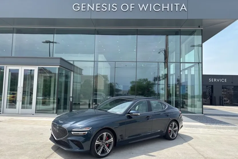 2025 Genesis G70 3.3T Sport Advanced photo 1