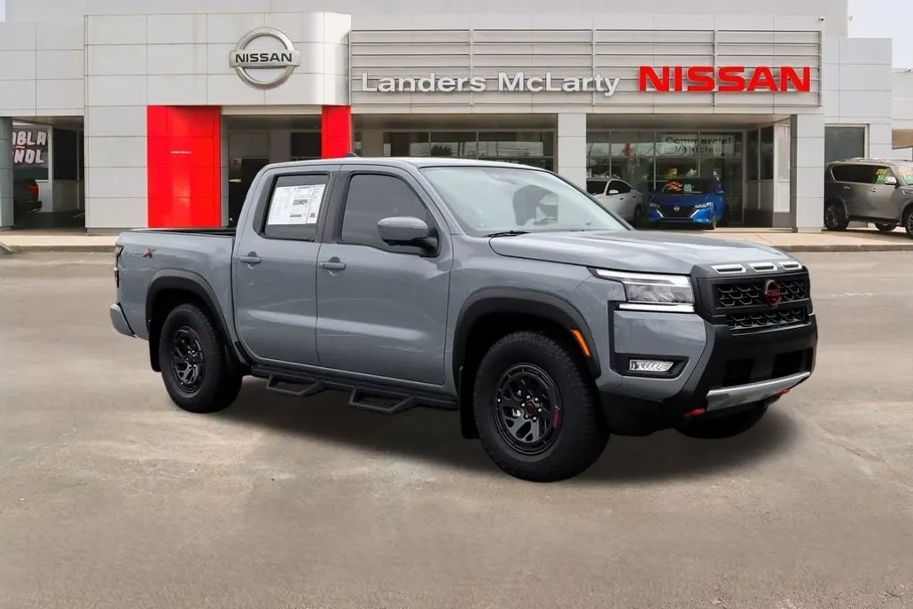 2025 Nissan Frontier PRO-X photo 1