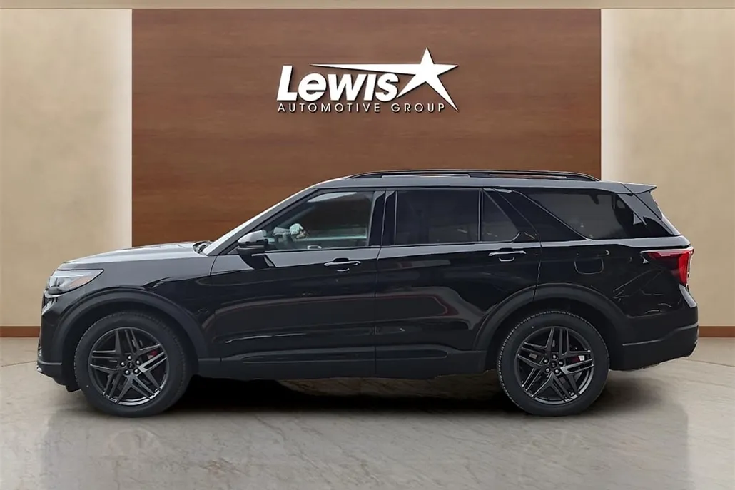 2025 Ford Explorer ST photo 1