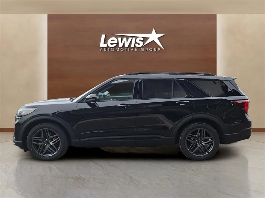 2025 Ford Explorer ST photo 1