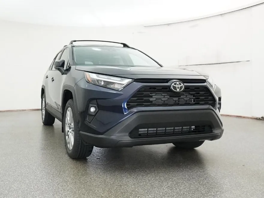 2025 Toyota RAV4 XLE Premium photo 1
