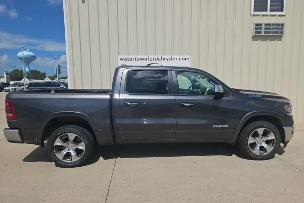 2022 Ram 1500 Laramie photo 1