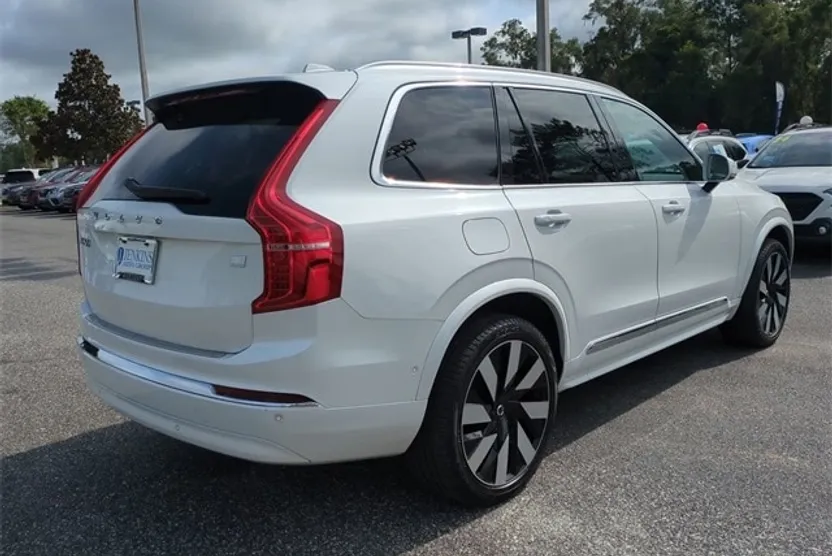2023 Volvo XC90 Recharge Ultimate photo 1