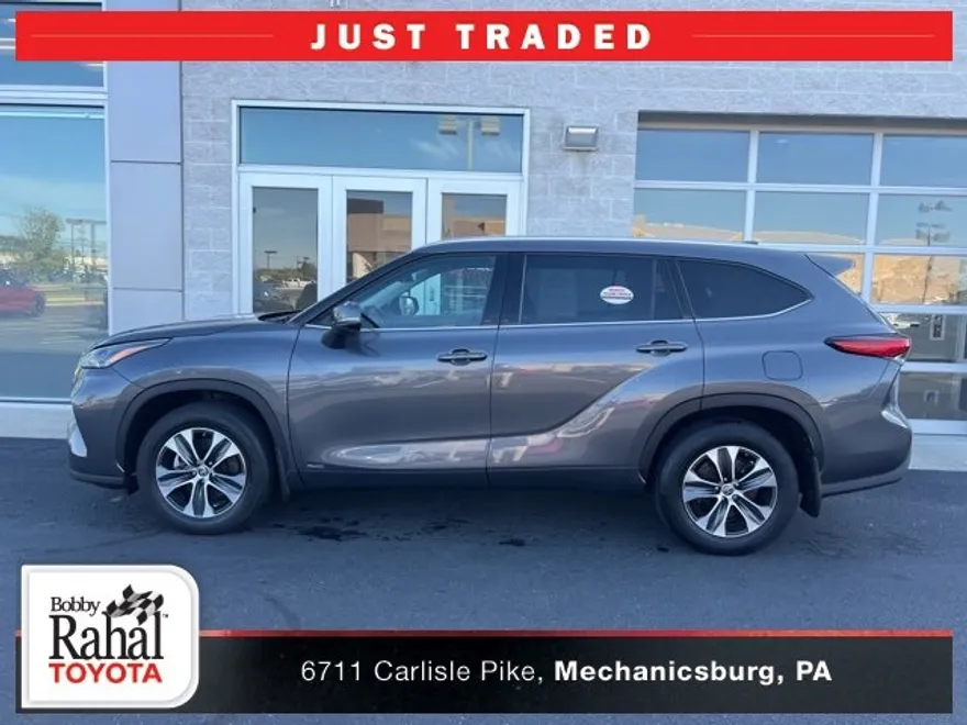 2022 Toyota Highlander Hybrid XLE photo 1