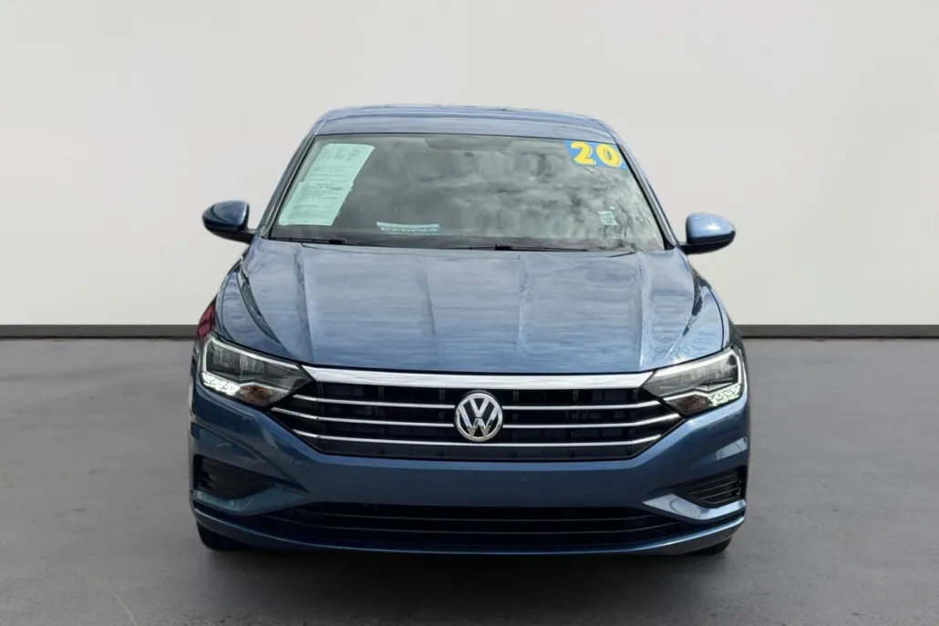 2020 Volkswagen Jetta SE R-Line photo 1