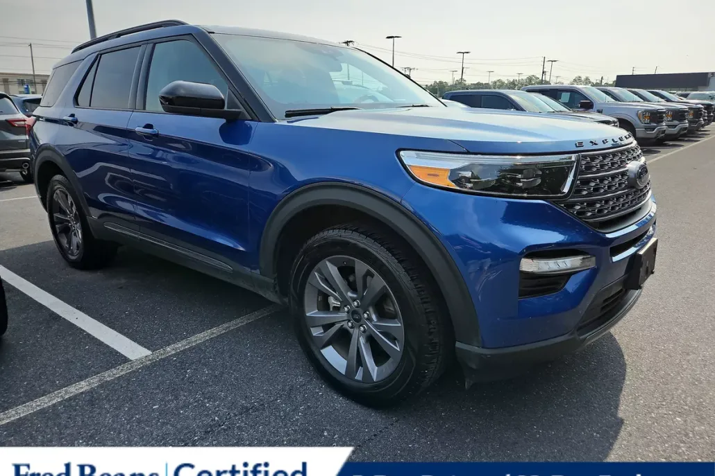 2022 Ford Explorer XLT photo 1