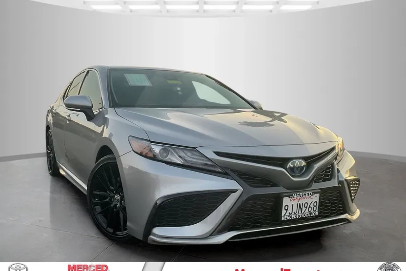2024 Toyota Camry Hybrid XSE photo 1