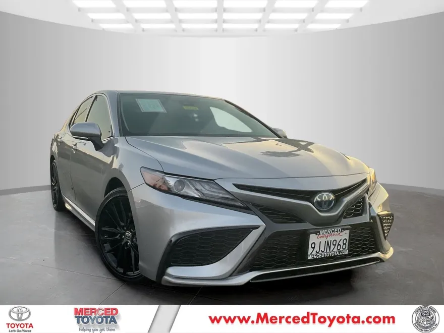 2024 Toyota Camry Hybrid XSE photo 1