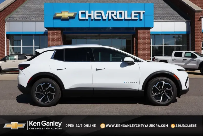 2026 Chevrolet Equinox LT photo 1