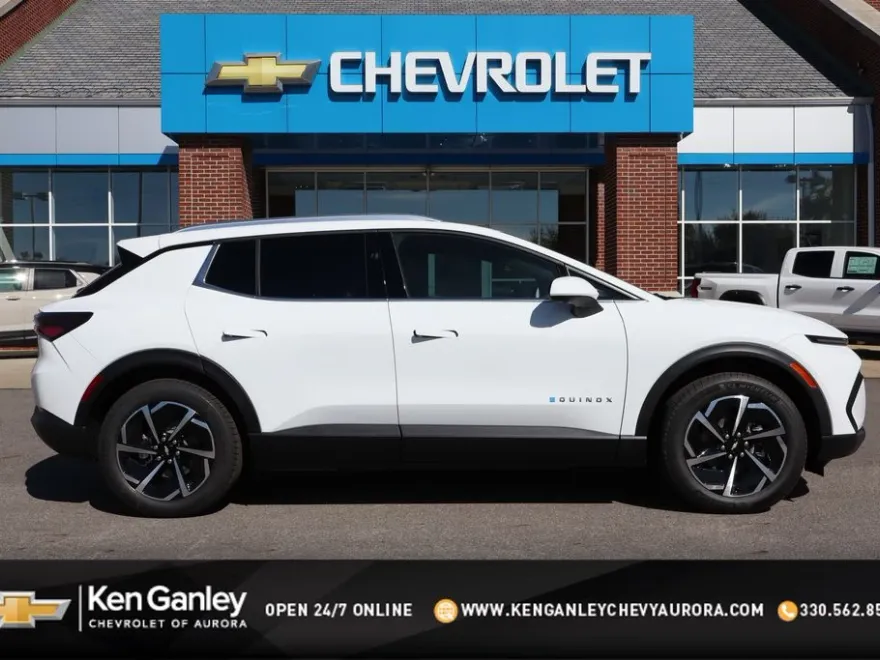 2026 Chevrolet Equinox LT photo 1