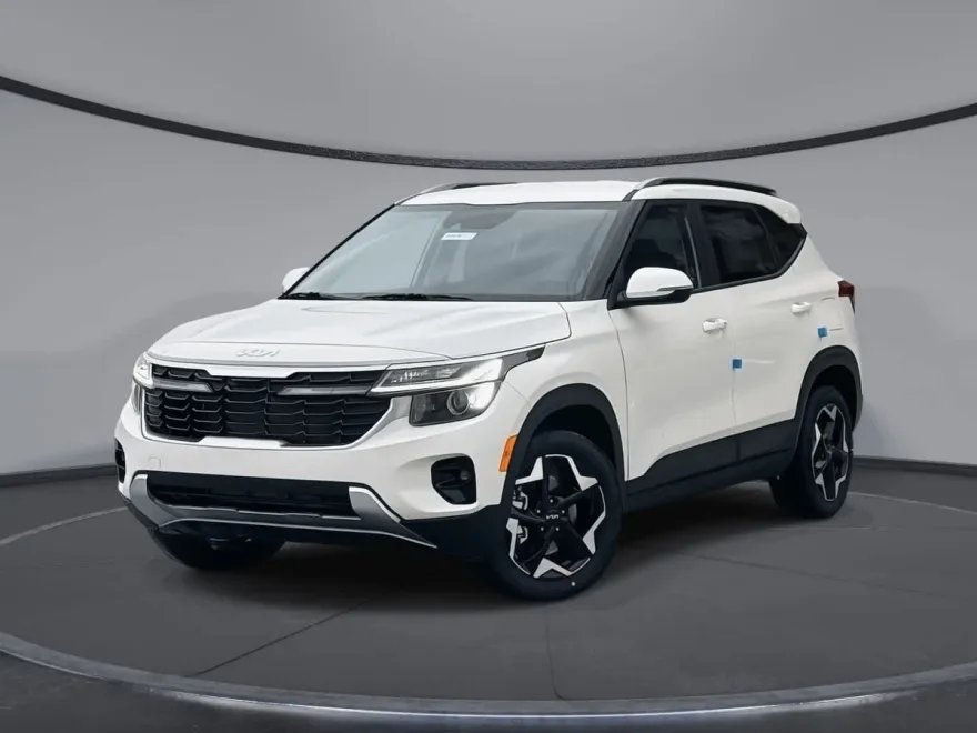 2025 Kia Seltos S photo 1