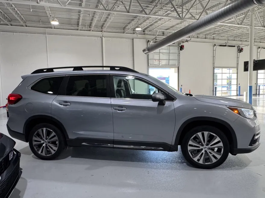 2021 Subaru Ascent Limited photo 1