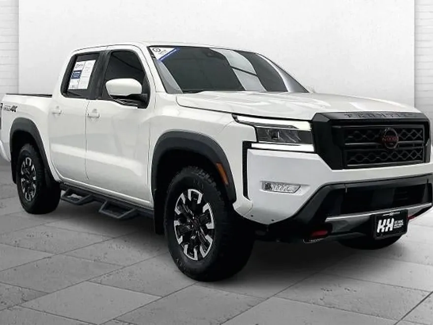 2023 Nissan Frontier PRO-4X photo 1